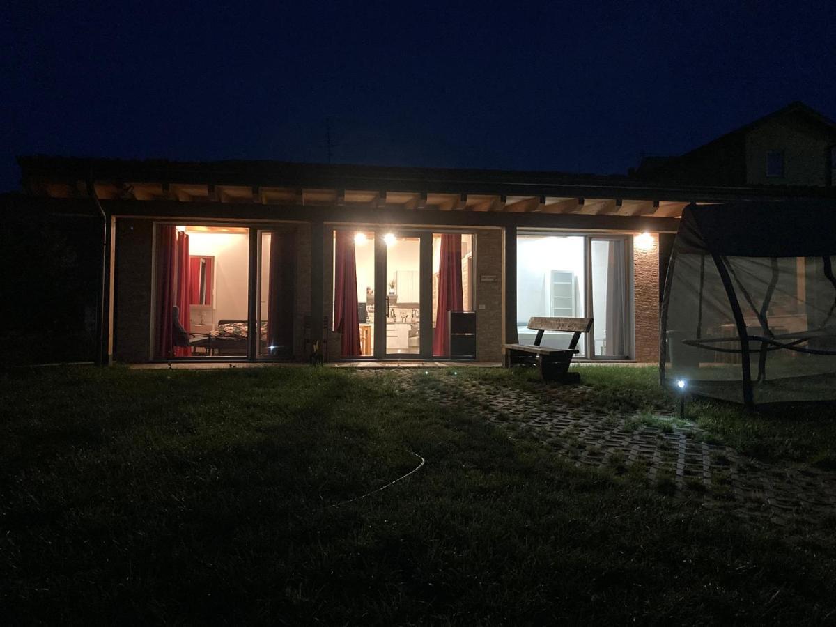 Casa Vacanza Con Piscina,Area Giochi Bambini. Santa Maria della Versa Exteriör bild